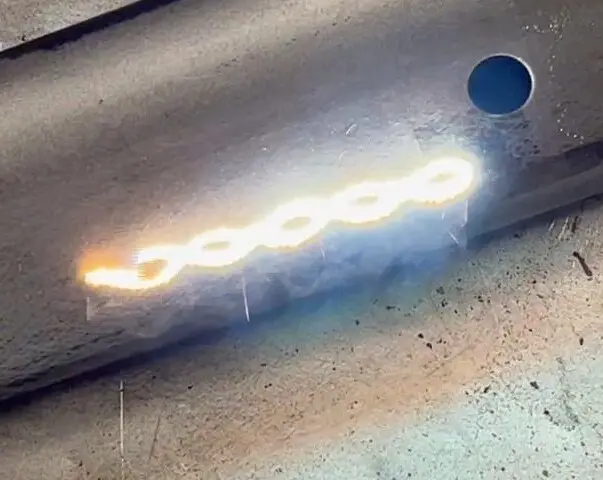 Entfernung von dicker Farbe mit dem Laser